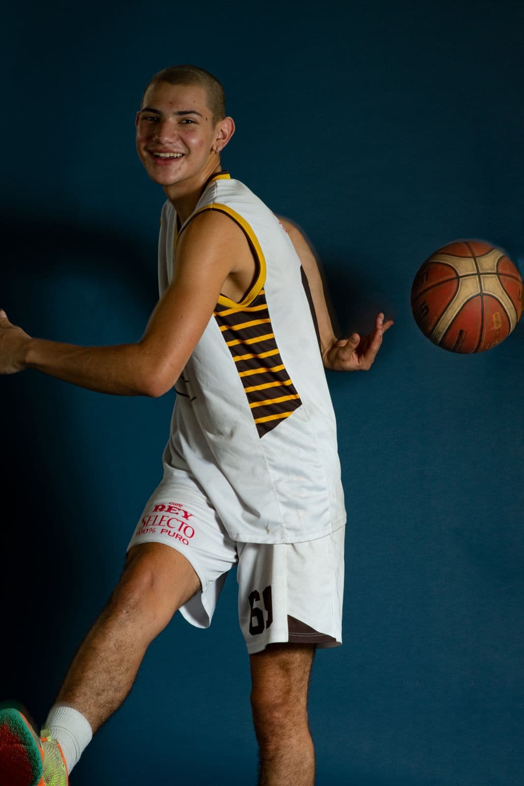 Liga menor masculina Gold Basketball Program 04